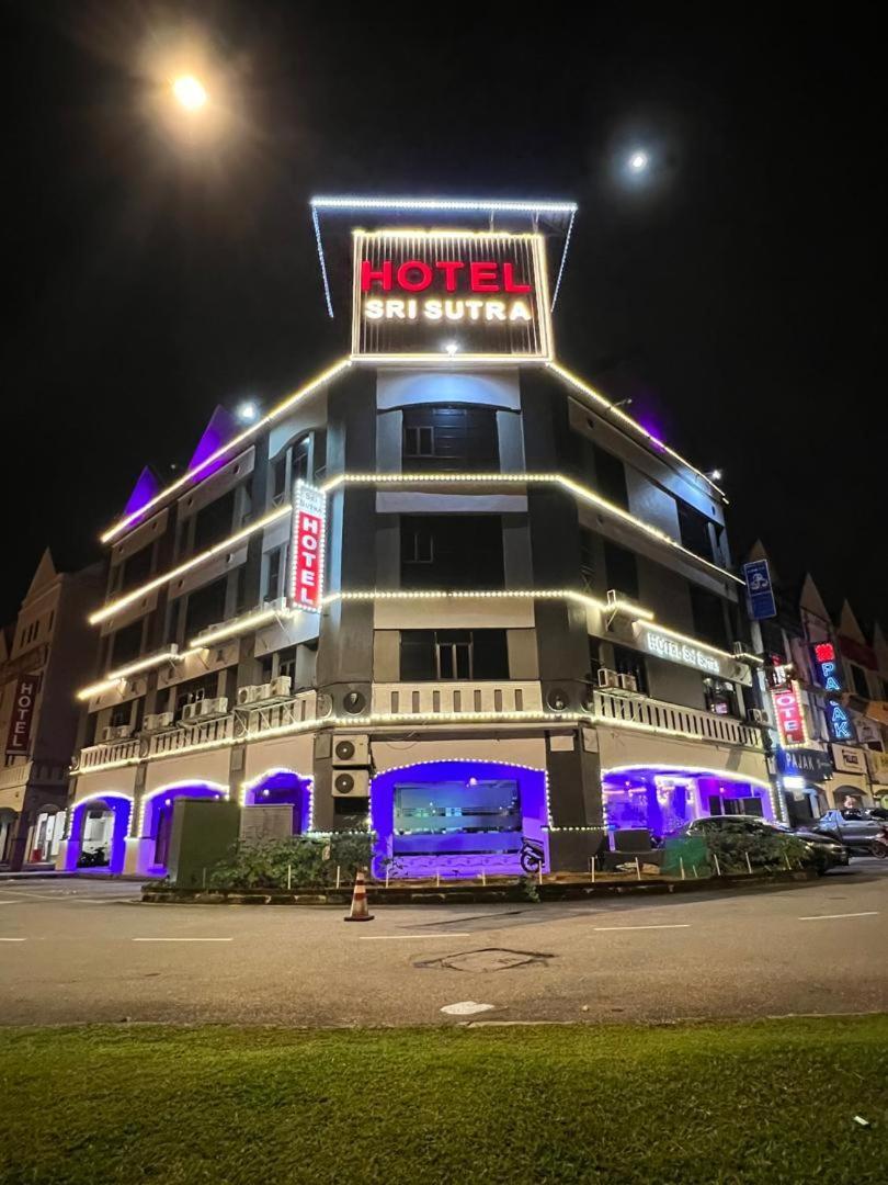 Hotel Sri Sutra Петалінг-Джая Екстер'єр фото